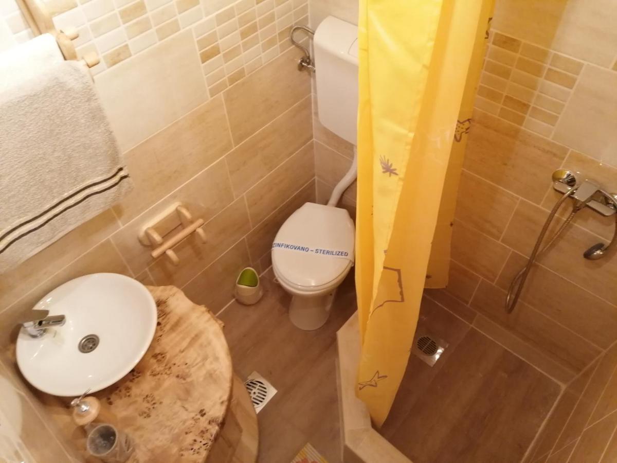 Apartmani Zuti Leptir Vrdnik Exterior photo